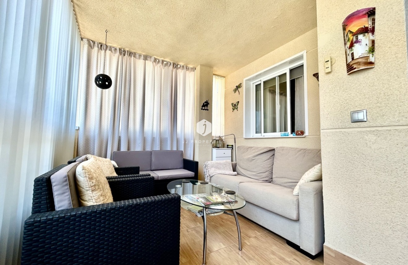 Tweedehands - Appartement / flat -
La Mata - Costa Blanca