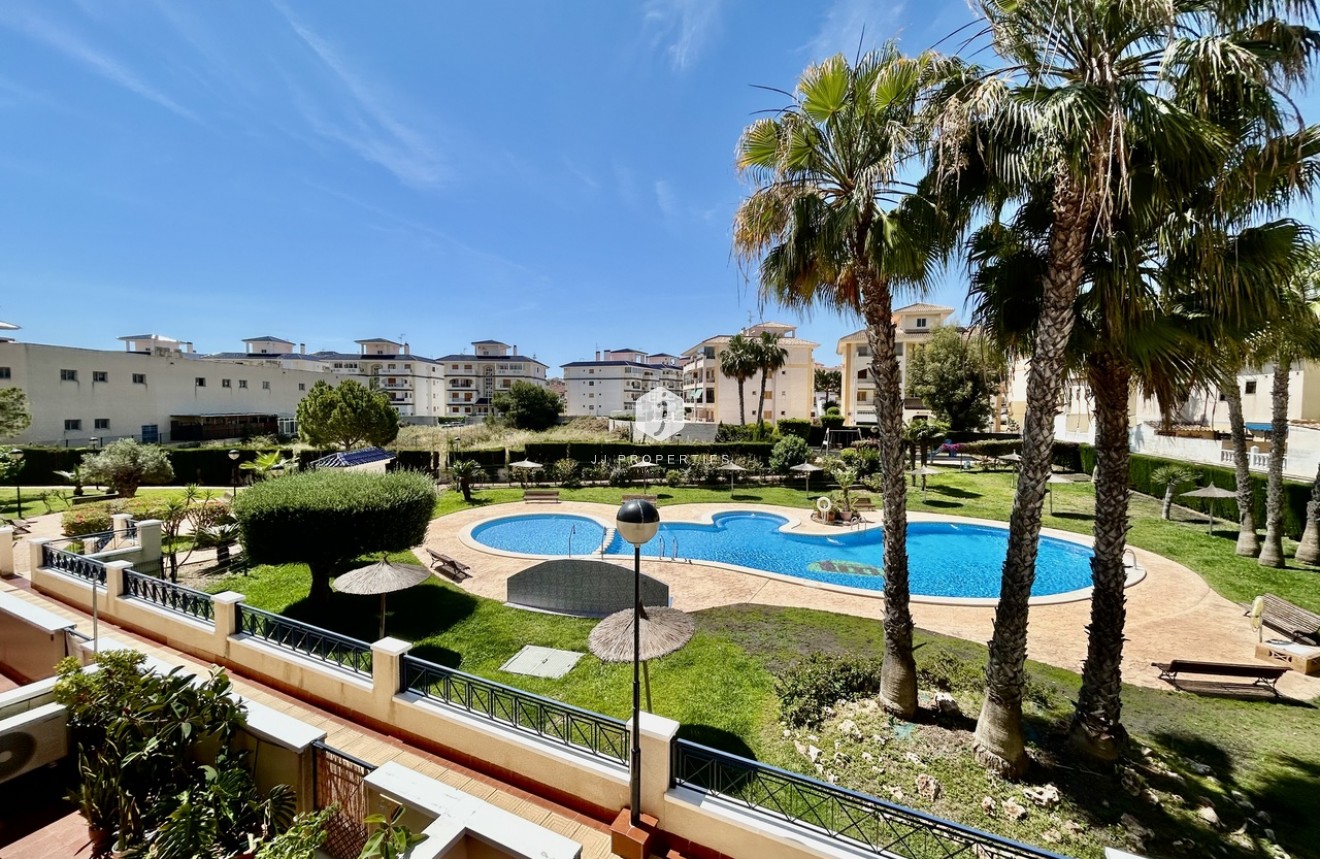 Tweedehands - Appartement / flat -
La Mata - Costa Blanca
