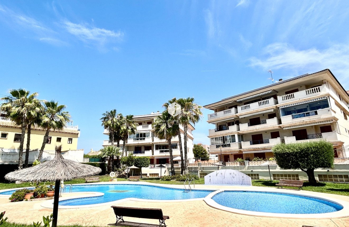 Tweedehands - Appartement / flat -
La Mata - Costa Blanca