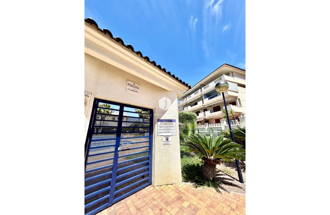 Tweedehands - Appartement / flat -
La Mata - Costa Blanca