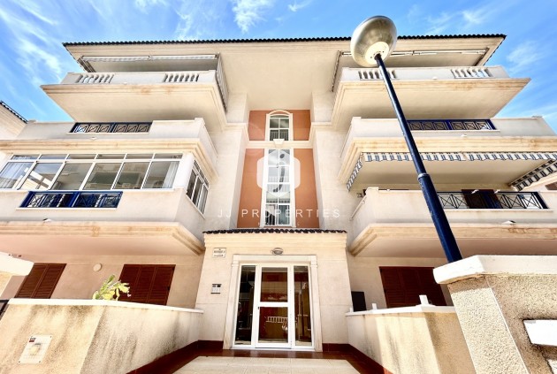 Tweedehands - Appartement / flat -
La Mata - Costa Blanca