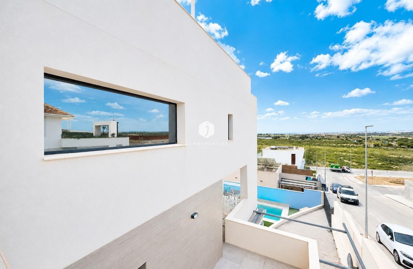 Tweedehands - Villa -
Ciudad Quesada - Costa Blanca