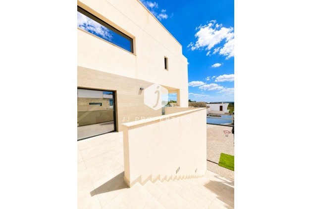 Tweedehands - Villa -
Ciudad Quesada - Costa Blanca