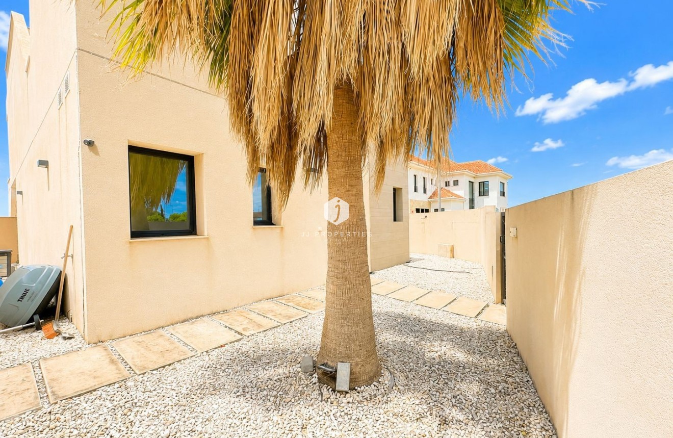 Tweedehands - Villa -
Ciudad Quesada - Costa Blanca