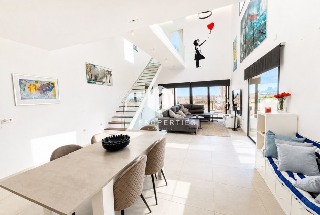 Tweedehands - Villa -
Ciudad Quesada - Costa Blanca
