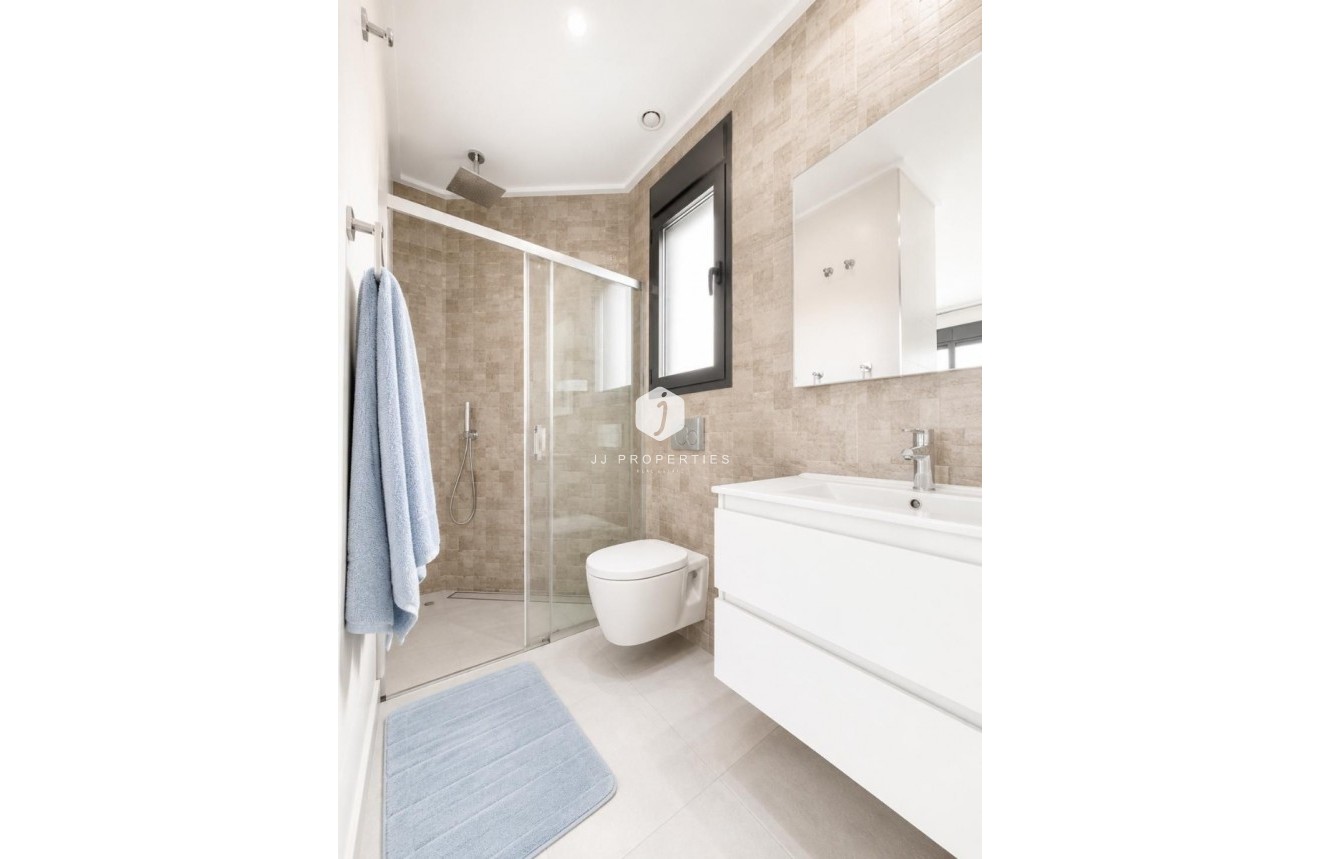 Tweedehands - Villa -
Ciudad Quesada - Costa Blanca