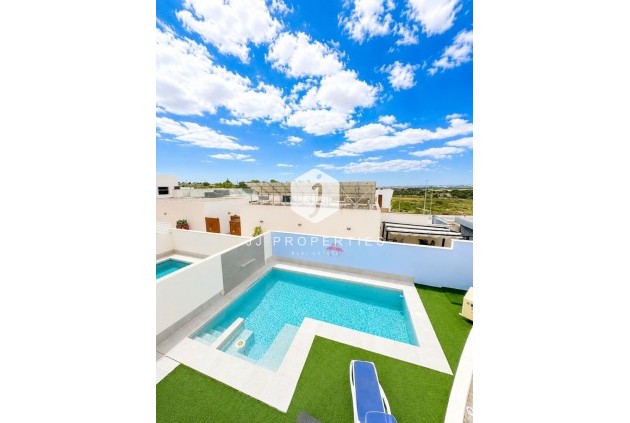 Tweedehands - Villa -
Ciudad Quesada - Costa Blanca