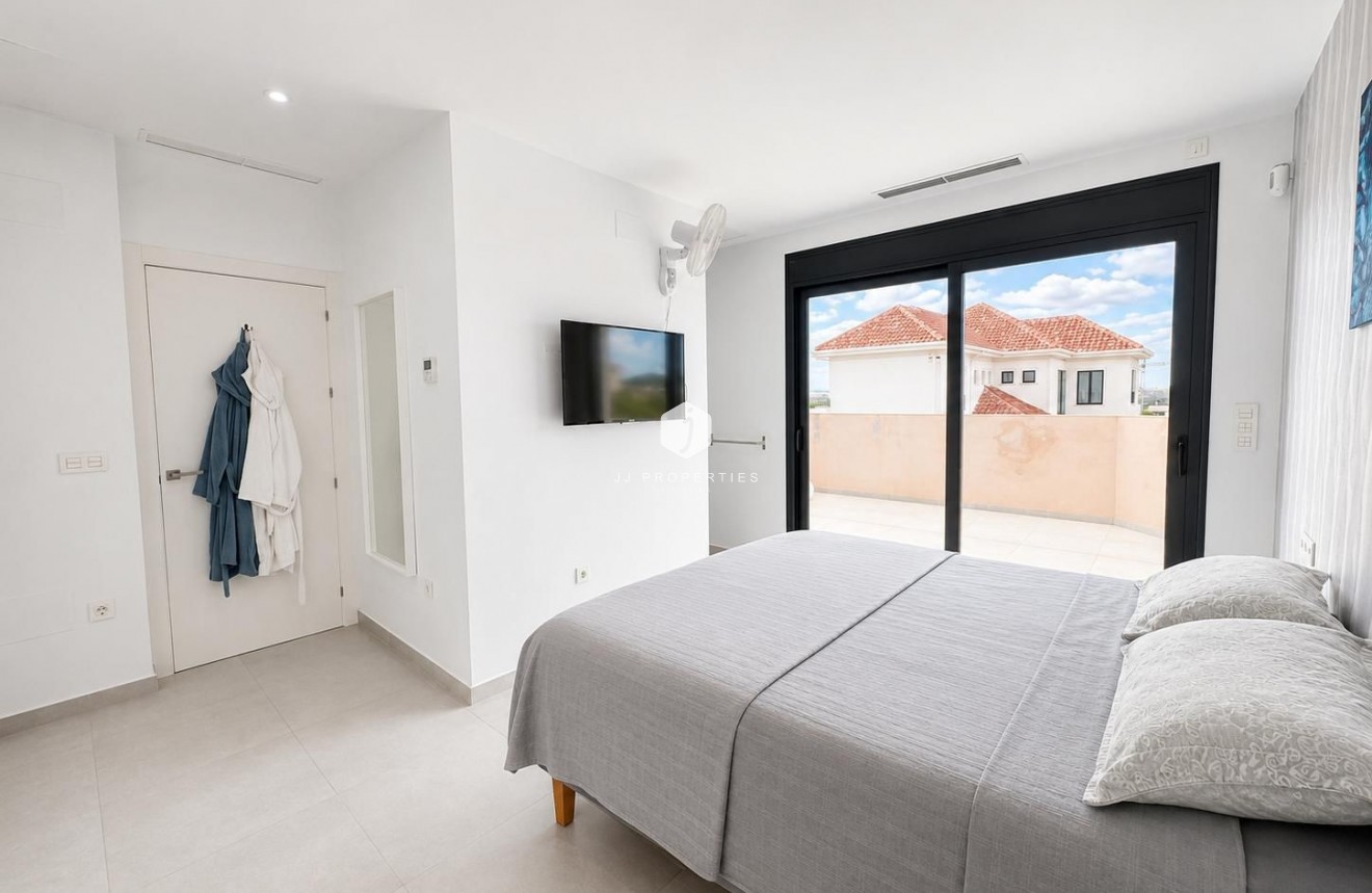 Tweedehands - Villa -
Ciudad Quesada - Costa Blanca
