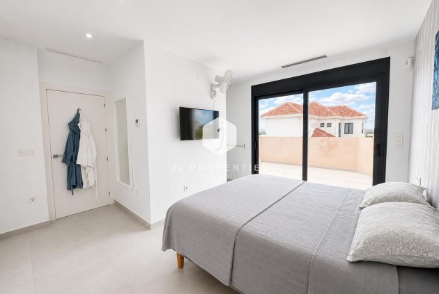 Tweedehands - Villa -
Ciudad Quesada - Costa Blanca
