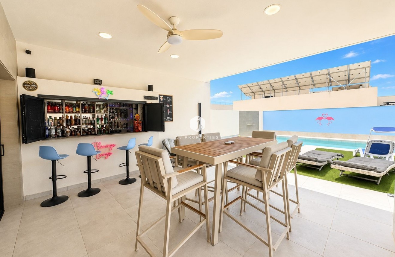 Tweedehands - Villa -
Ciudad Quesada - Costa Blanca