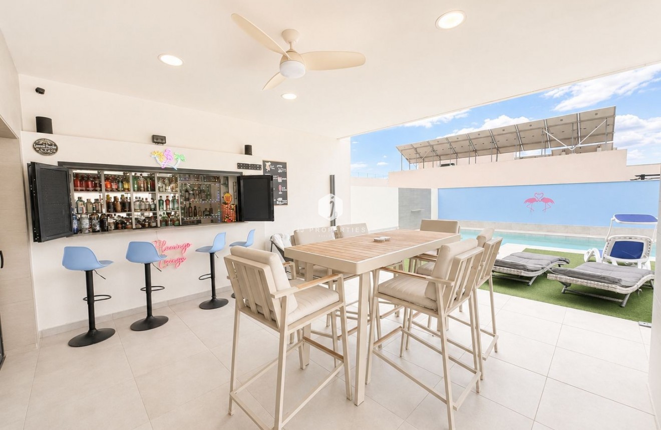 Tweedehands - Villa -
Ciudad Quesada - Costa Blanca
