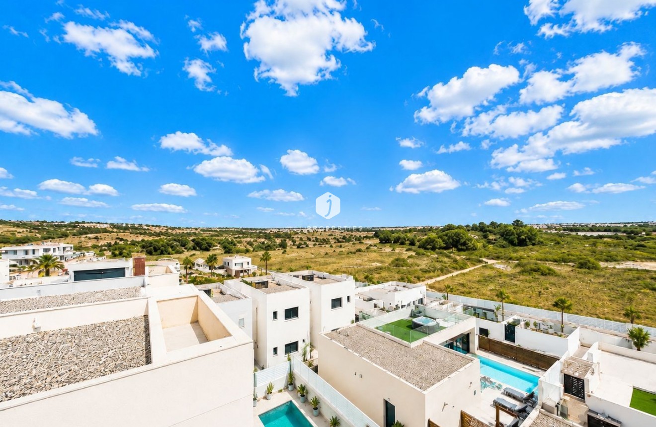 Tweedehands - Villa -
Ciudad Quesada - Costa Blanca