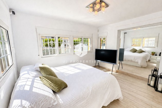 Tweedehands - Villa -
Los Dolses - Inland
