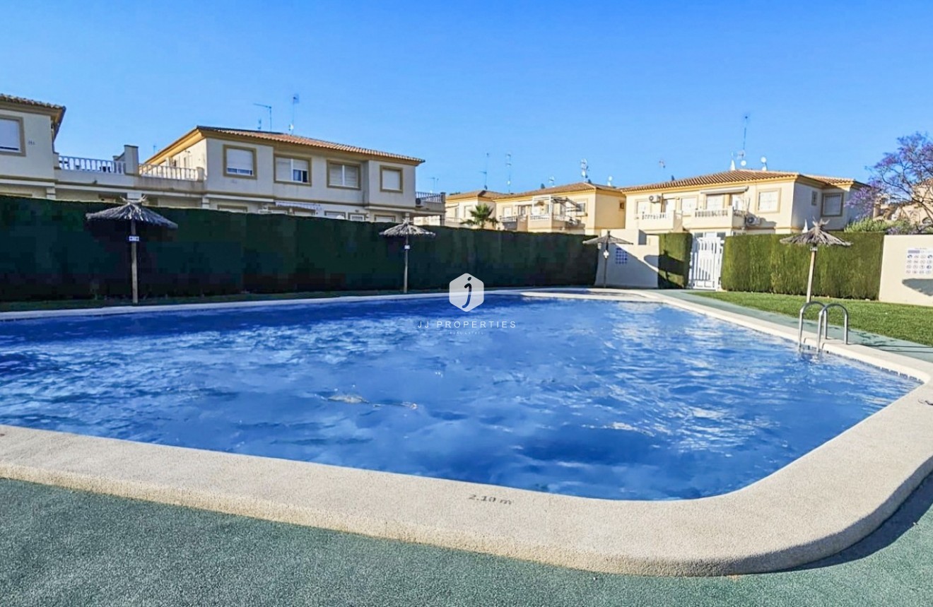 Tweedehands - Bungalow -
Orihuela Costa - Costa Blanca