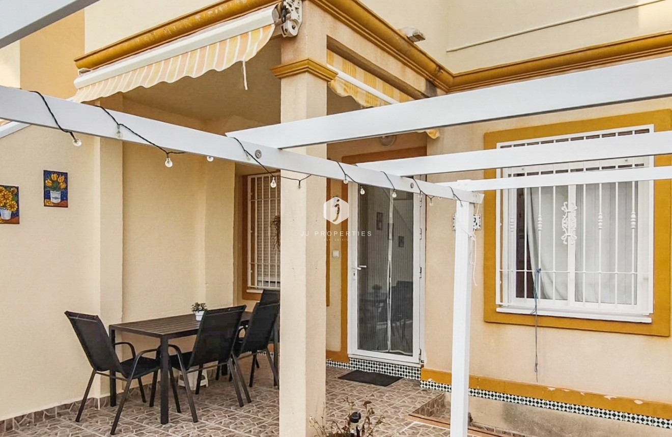 Tweedehands - Bungalow -
Orihuela Costa - Costa Blanca