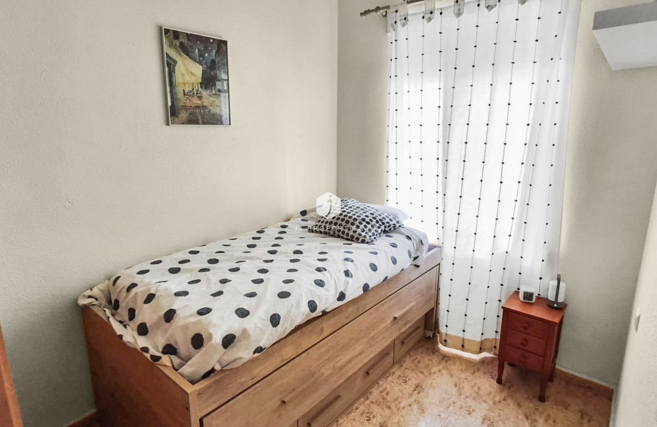 Tweedehands - Bungalow -
Orihuela Costa - Costa Blanca