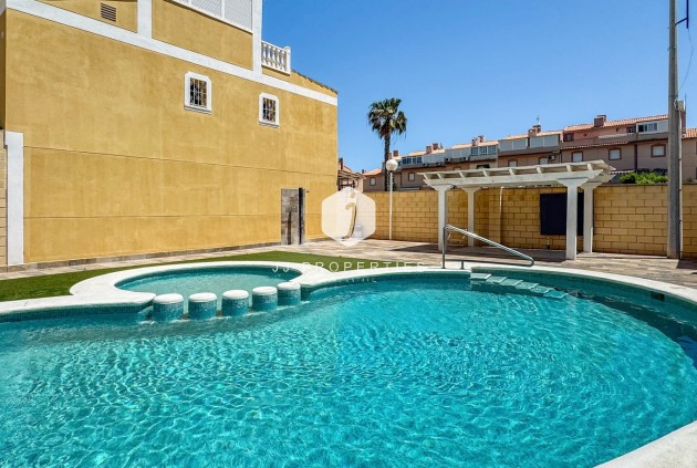 Tweedehands - Chalet -
Torrevieja - Costa Blanca