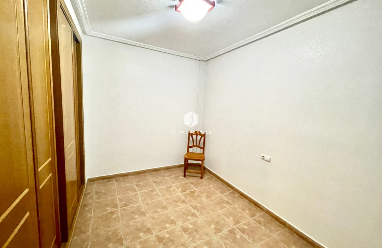 Tweedehands - Villa -
Almoradí - Inland