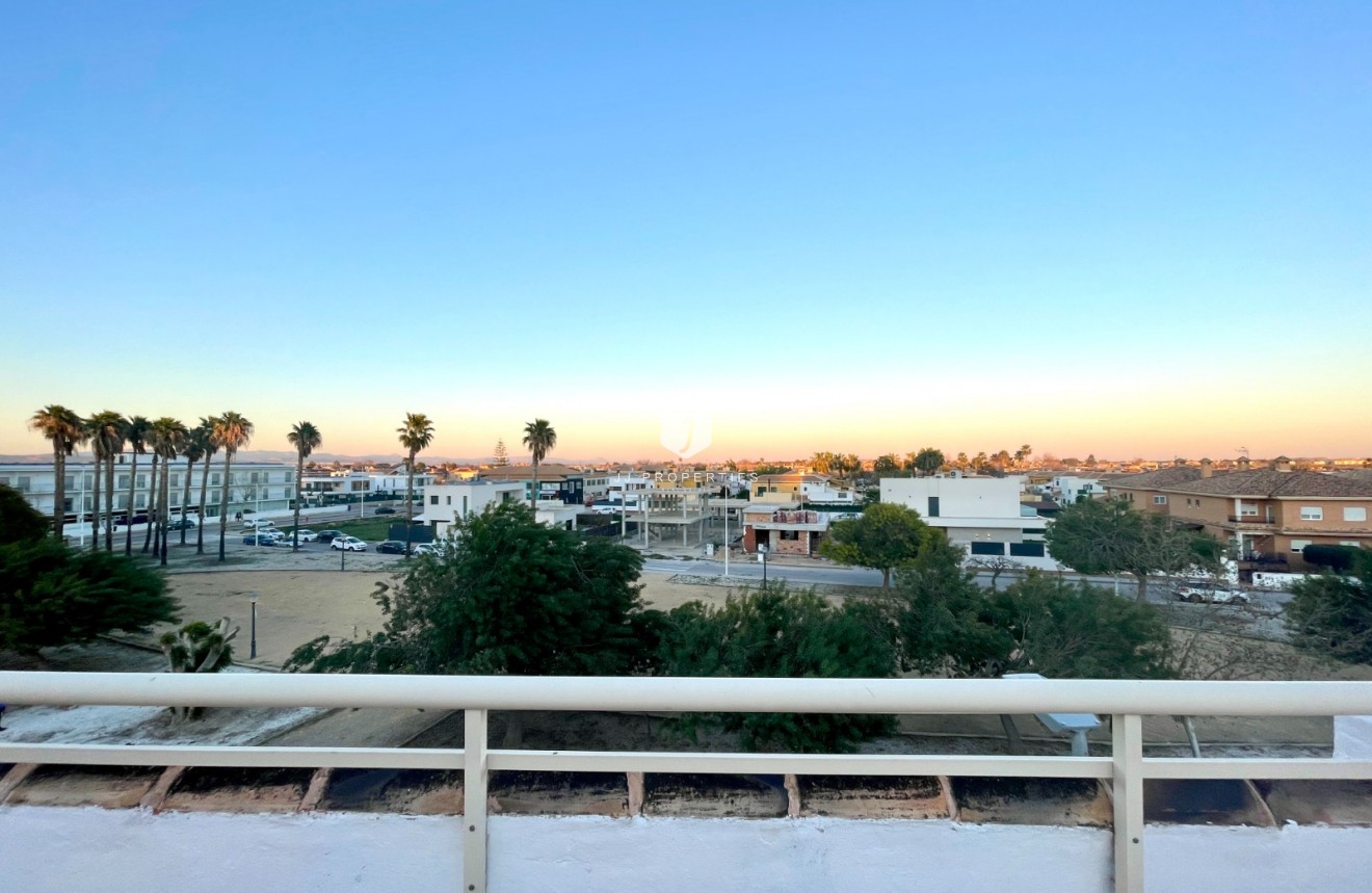 Tweedehands - Villa -
Almoradí - Inland