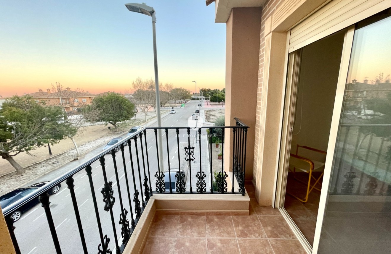 Tweedehands - Villa -
Almoradí - Inland