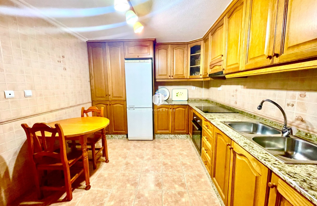 Tweedehands - Villa -
Almoradí - Inland
