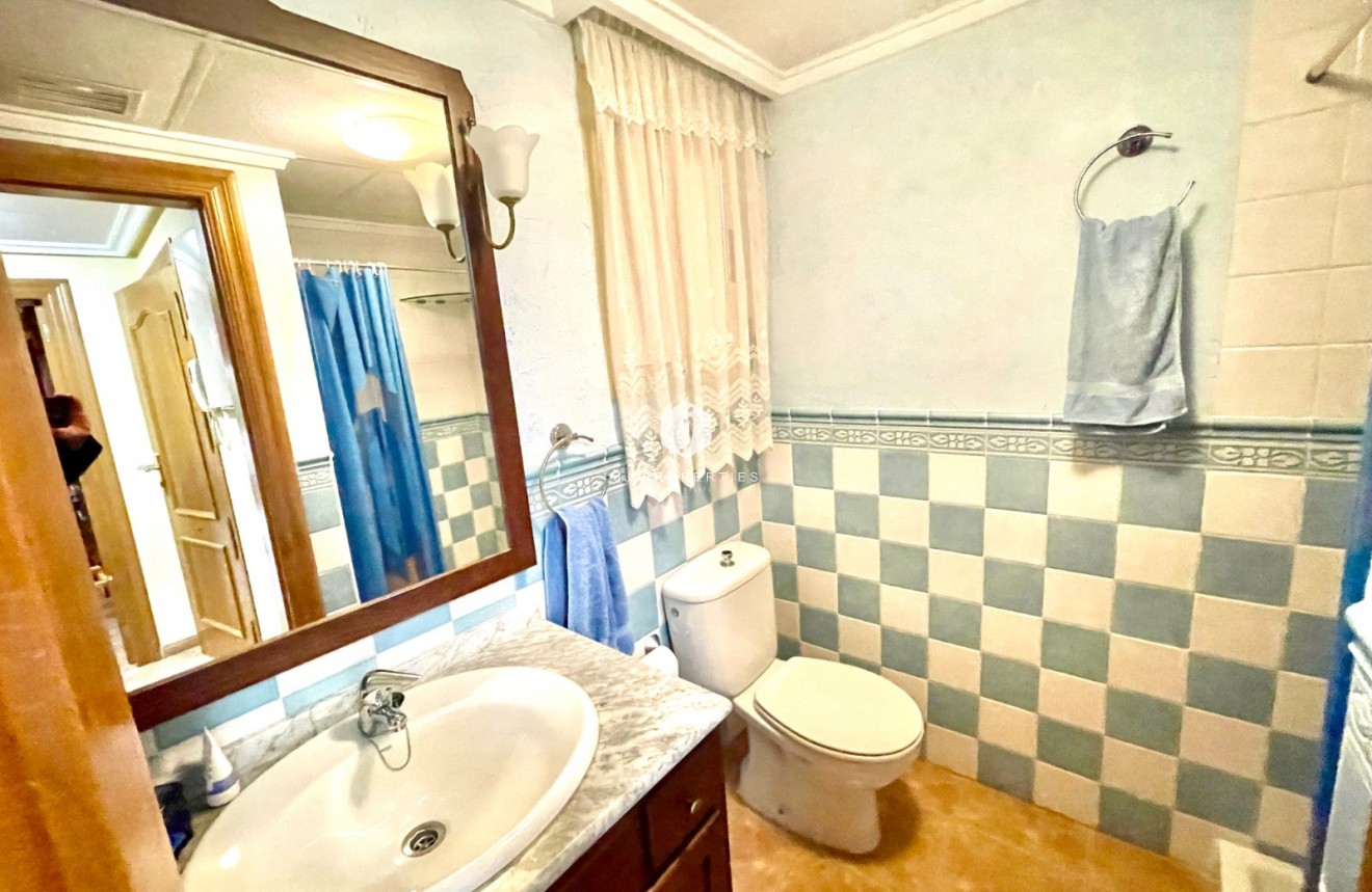 Tweedehands - Villa -
Almoradí - Inland