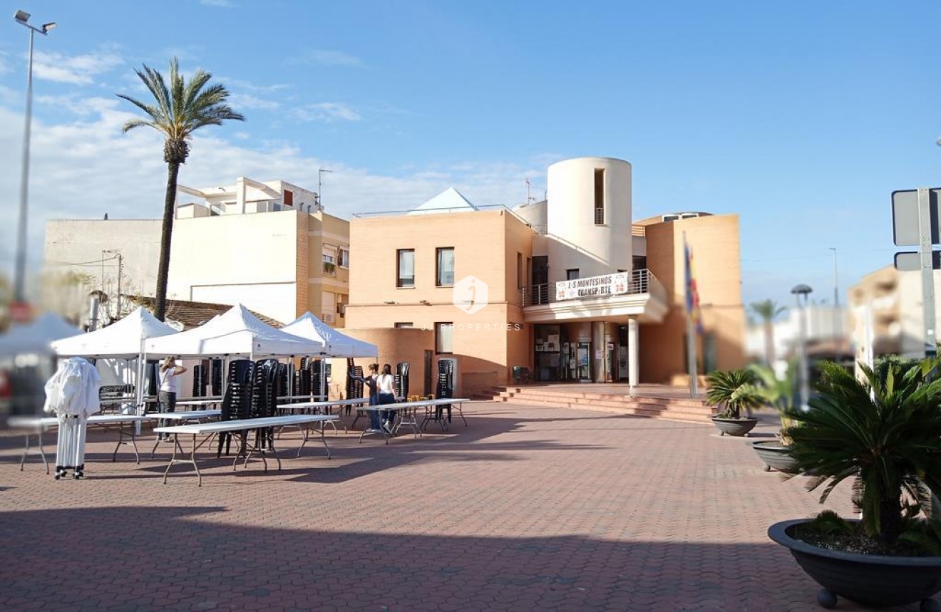 Tweedehands - Chalet -
Los Montesinos - PUEBLO CENTRO