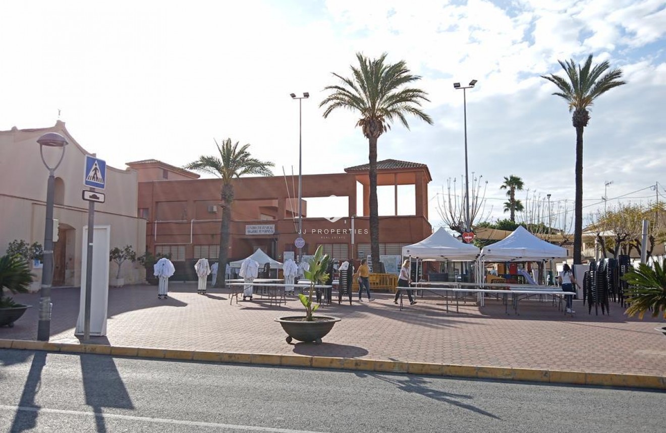 Tweedehands - Chalet -
Los Montesinos - PUEBLO CENTRO