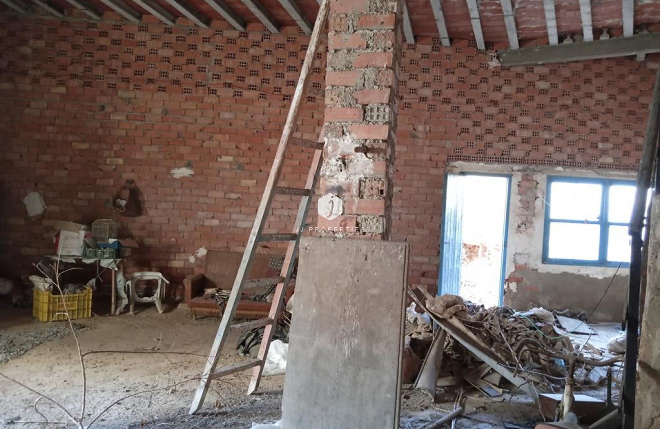 Segunda mano - Chalet -
Los Montesinos