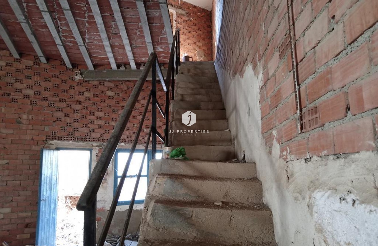 Segunda mano - Chalet -
Los Montesinos
