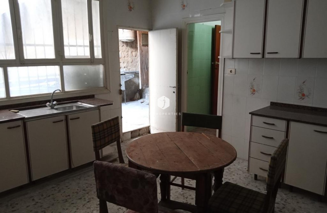 Resale - Chalet -
HurchIllo - PUEBLO CENTRO