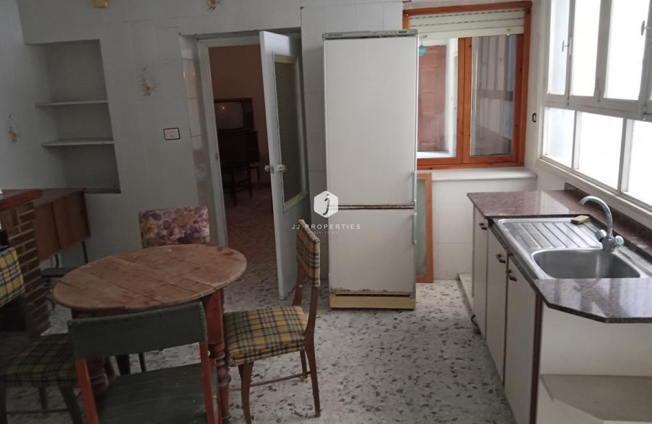 Resale - Chalet -
HurchIllo - PUEBLO CENTRO