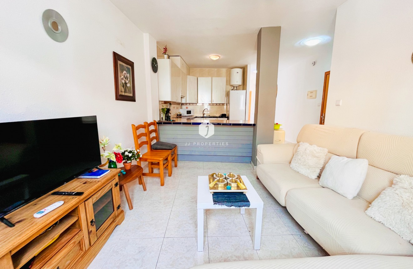 Tweedehands - Appartement / flat -
San Miguel de Salinas - Inland