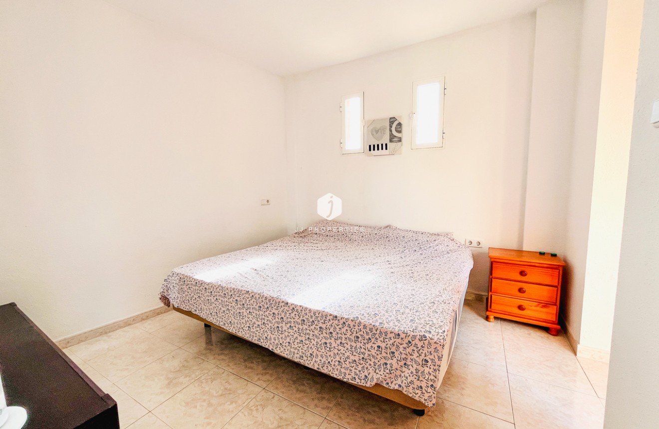 Tweedehands - Appartement / flat -
San Miguel de Salinas - Inland