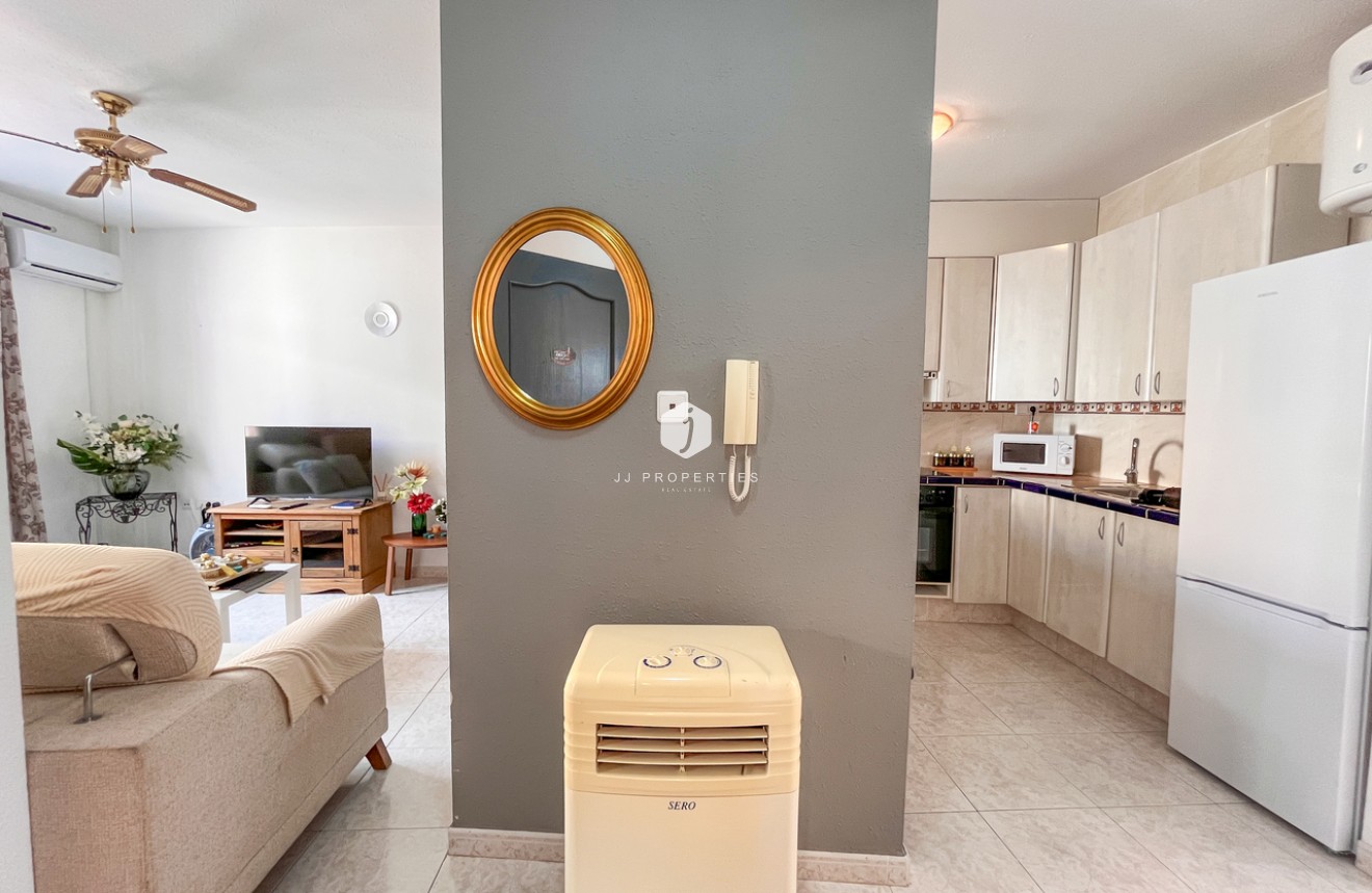 Tweedehands - Appartement / flat -
San Miguel de Salinas - Inland