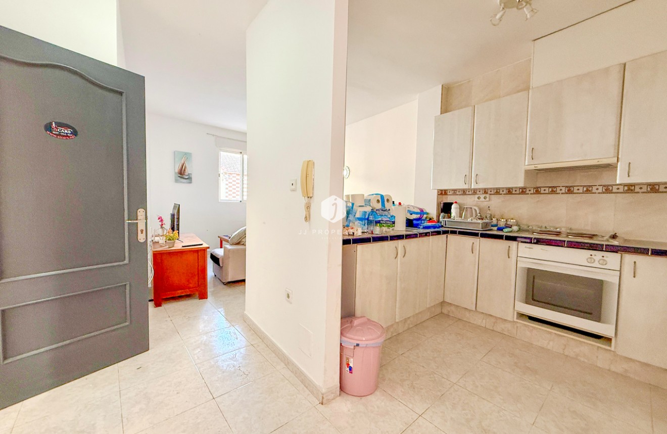 Tweedehands - Appartement / flat -
San Miguel de Salinas - Inland