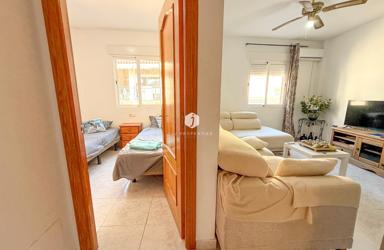 Tweedehands - Appartement / flat -
San Miguel de Salinas - Inland