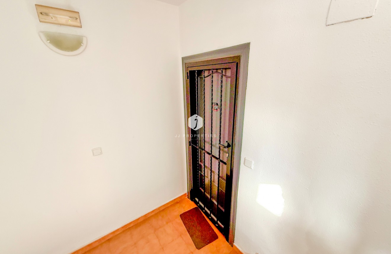 Tweedehands - Appartement / flat -
San Miguel de Salinas - Inland