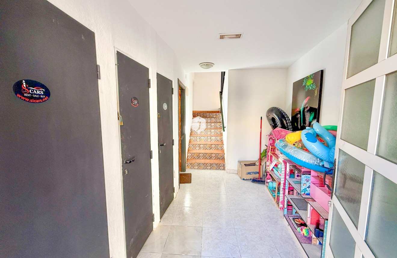 Tweedehands - Appartement / flat -
San Miguel de Salinas - Inland