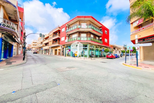 Tweedehands - Appartement / flat -
San Miguel de Salinas - Inland