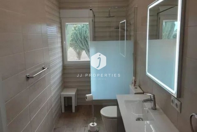 Tweedehands - Villa -
San Miguel de Salinas - Inland