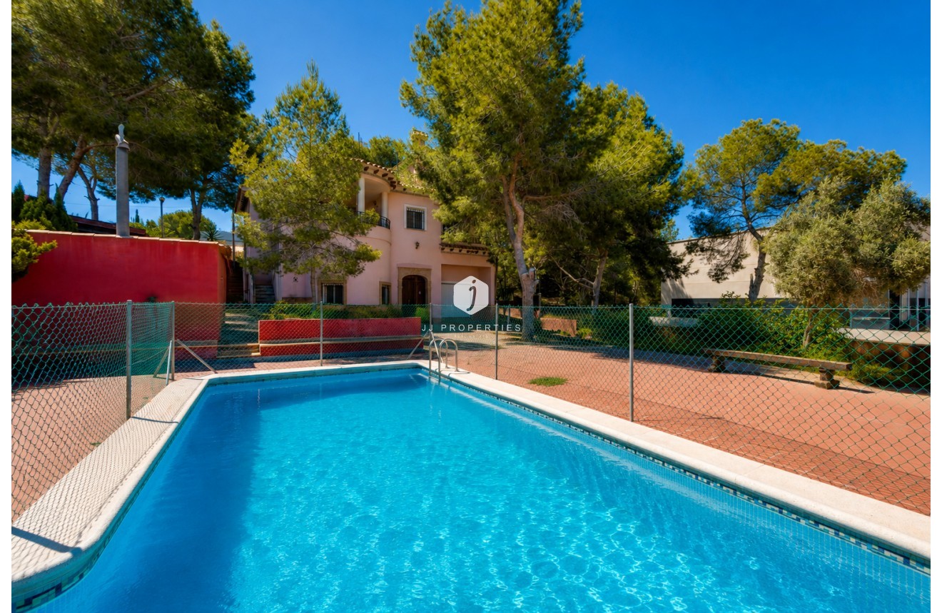 Resale - Villa -
San Miguel de Salinas - Inland