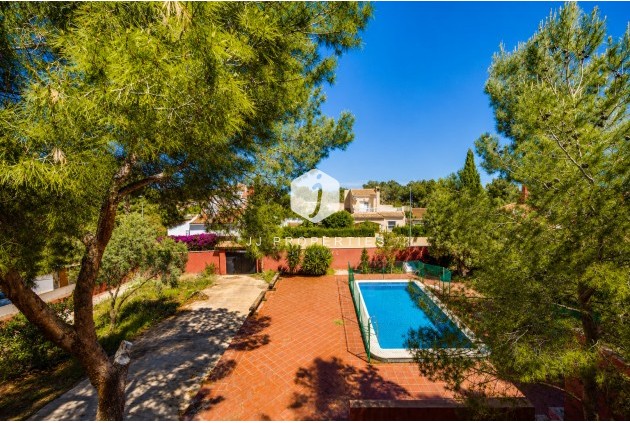Resale - Villa -
San Miguel de Salinas - Inland
