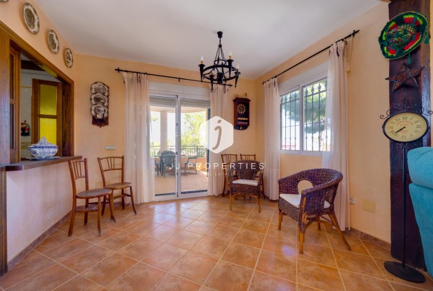 Resale - Villa -
San Miguel de Salinas - Inland