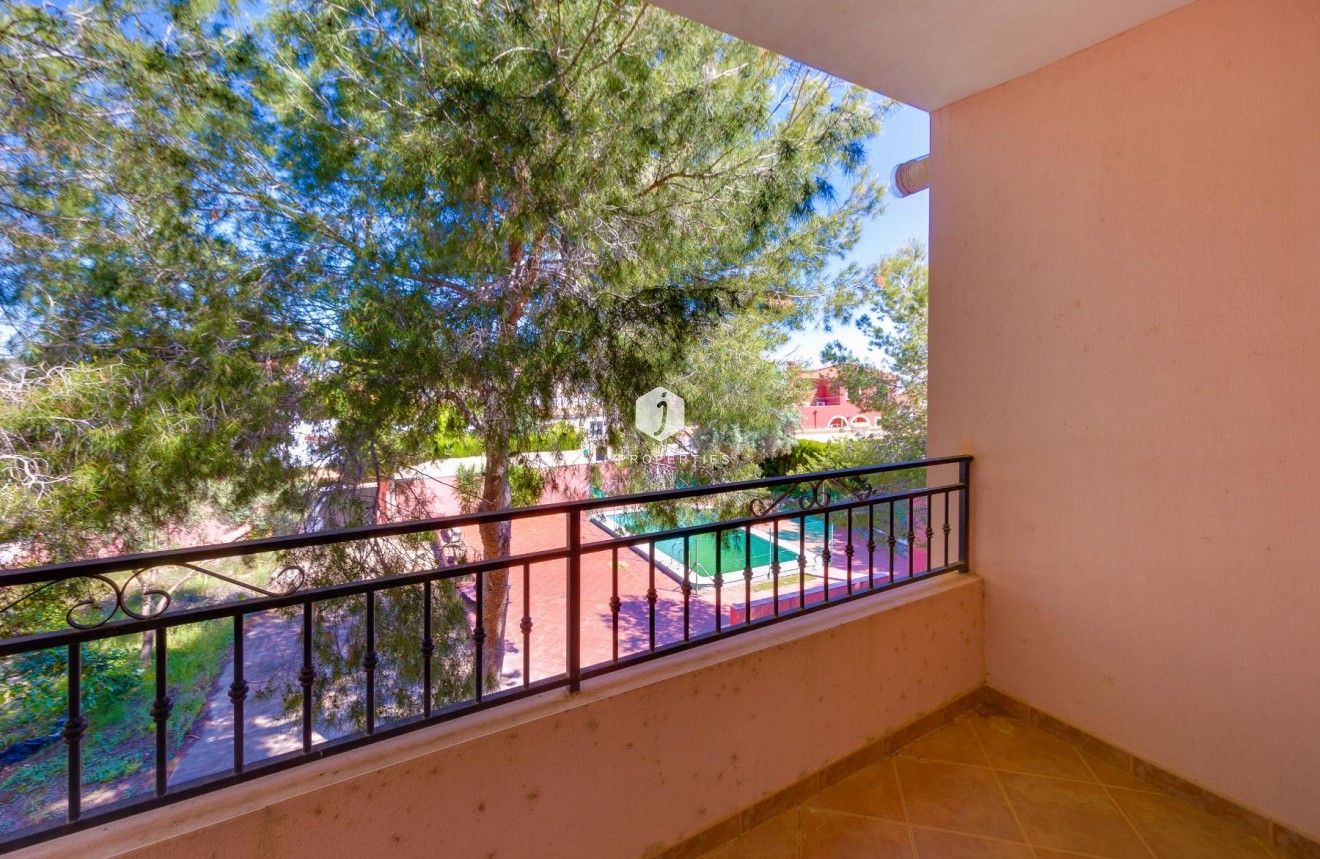 Resale - Villa -
San Miguel de Salinas - Inland