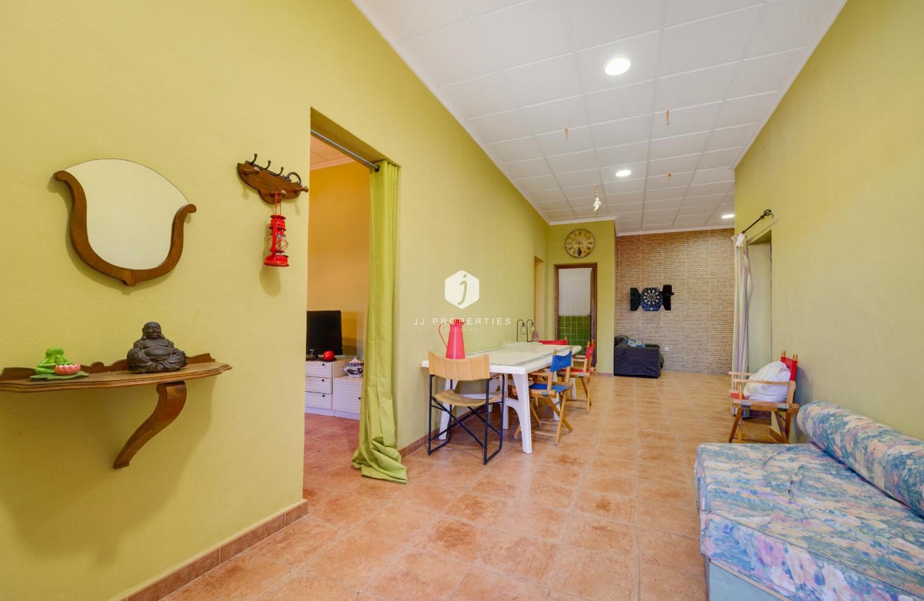 Resale - Villa -
San Miguel de Salinas - Inland
