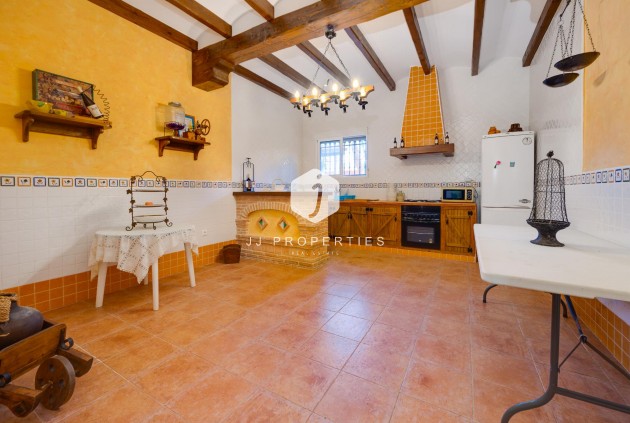 Resale - Villa -
San Miguel de Salinas - Inland