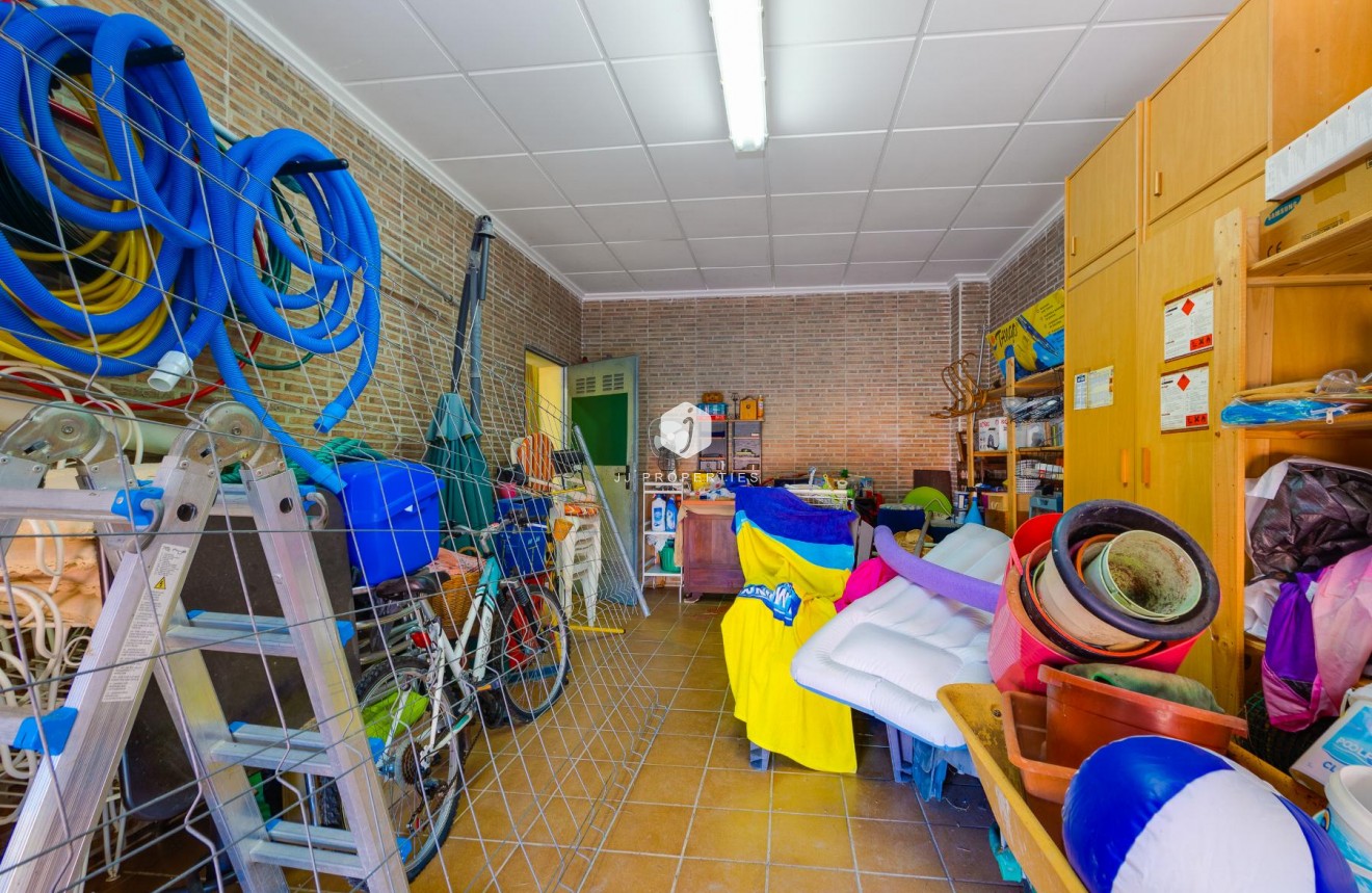 Resale - Villa -
San Miguel de Salinas - Inland
