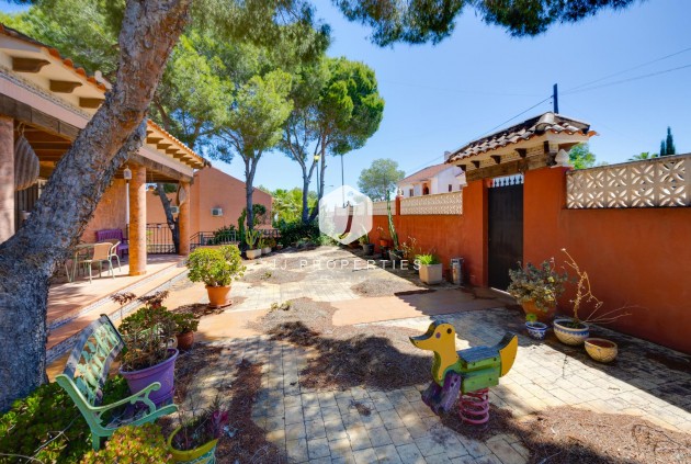 Resale - Villa -
San Miguel de Salinas - Inland