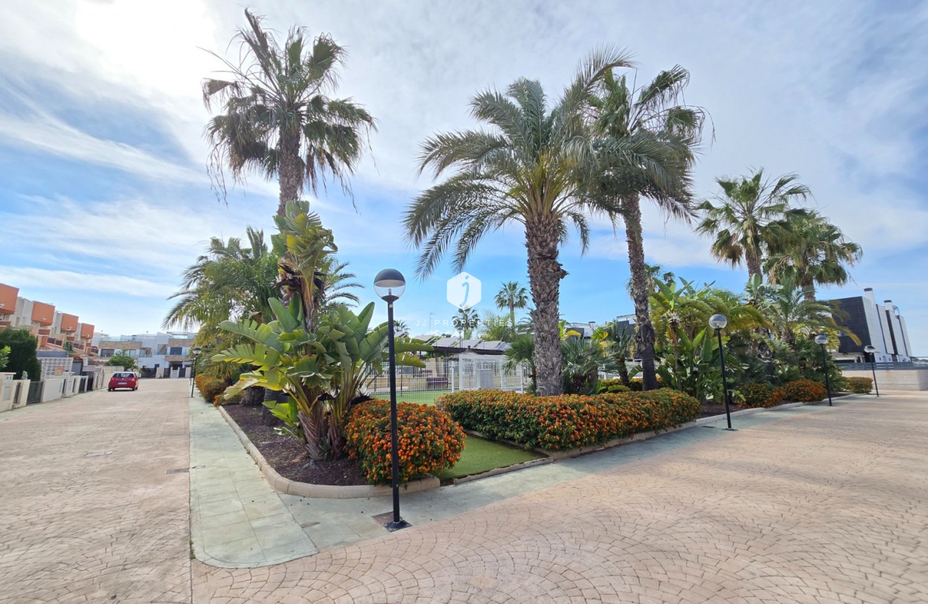 Z drugiej ręki - Mieszkanie w bloku -
Orihuela Costa - Costa Blanca